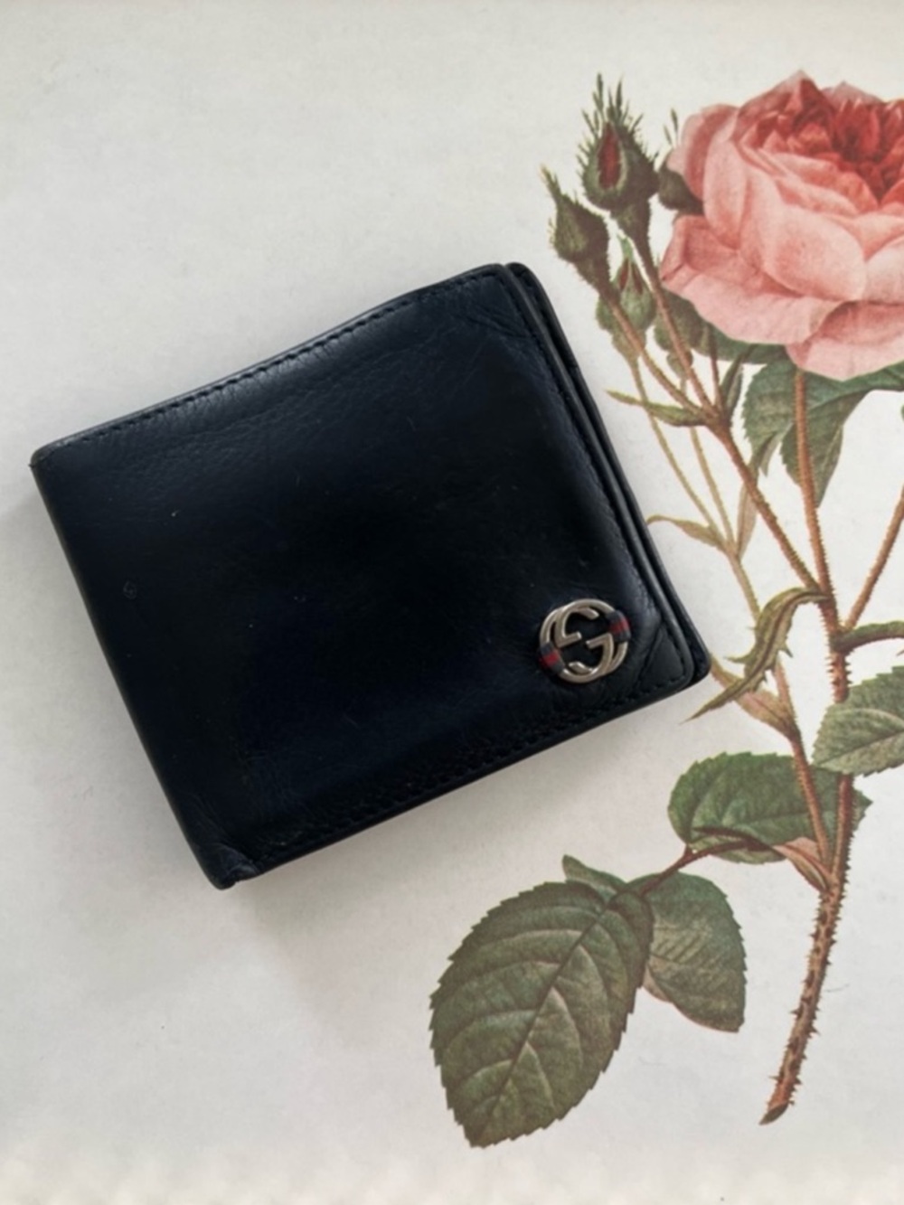 GUCCI Navy Blue Leather Bi-Fold Wallet with Interlocking G Vintage